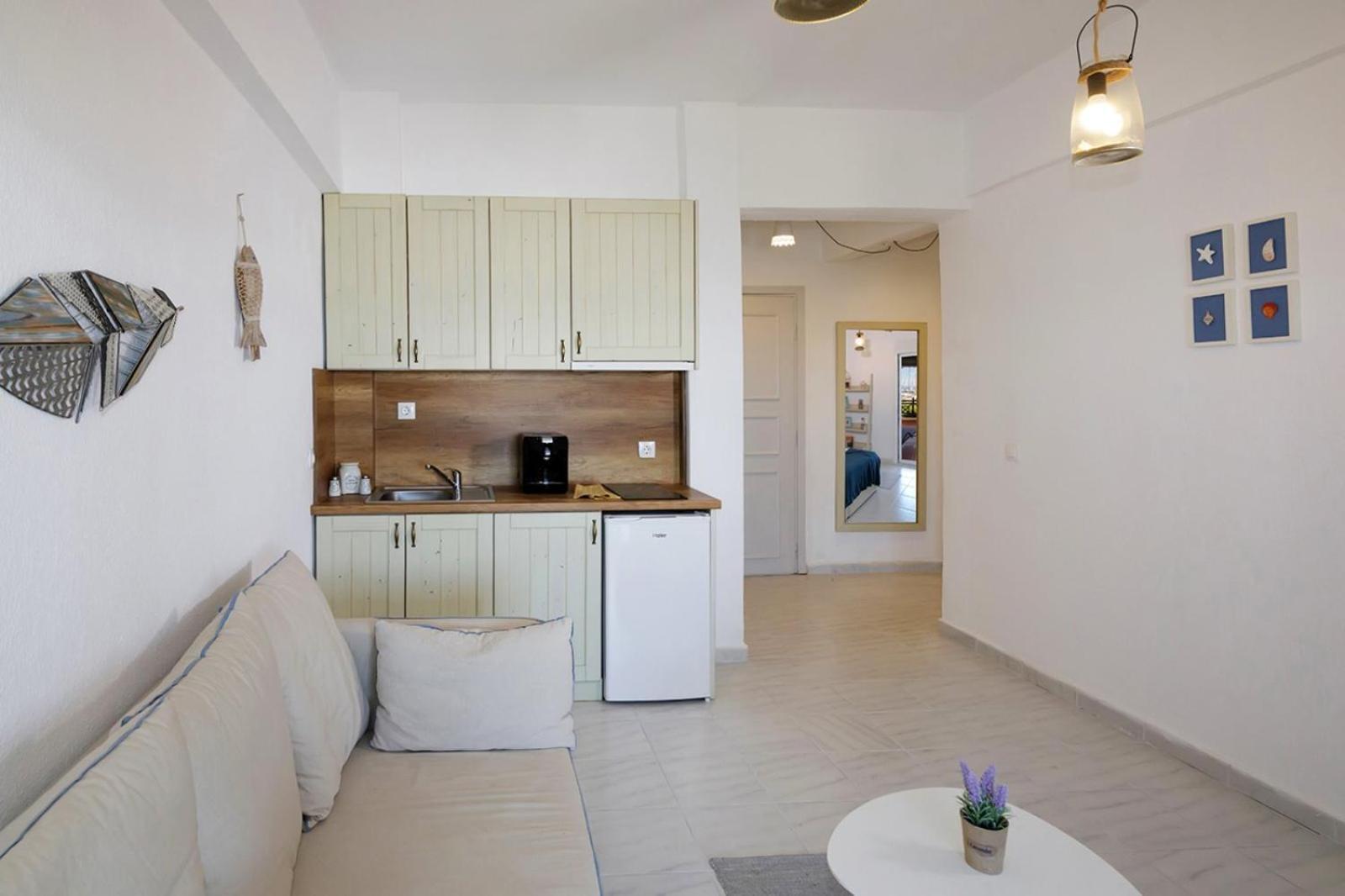 Nikiti Seafront Blue Apartment ภายนอก รูปภาพ